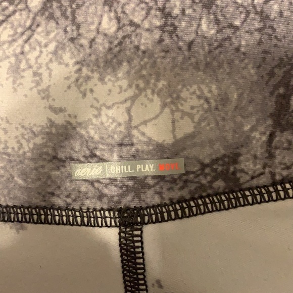 Forest Print Aerie Leggings - Picture 7 of 7